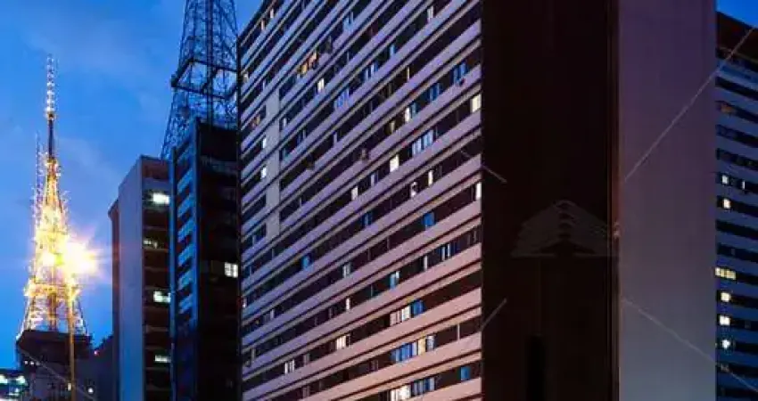 Excelente conjunto comercial a venda na Avenida Paulista, 61 m2, copa, 2 banheiros, sem vaga, prédio com amplo estacionamento.