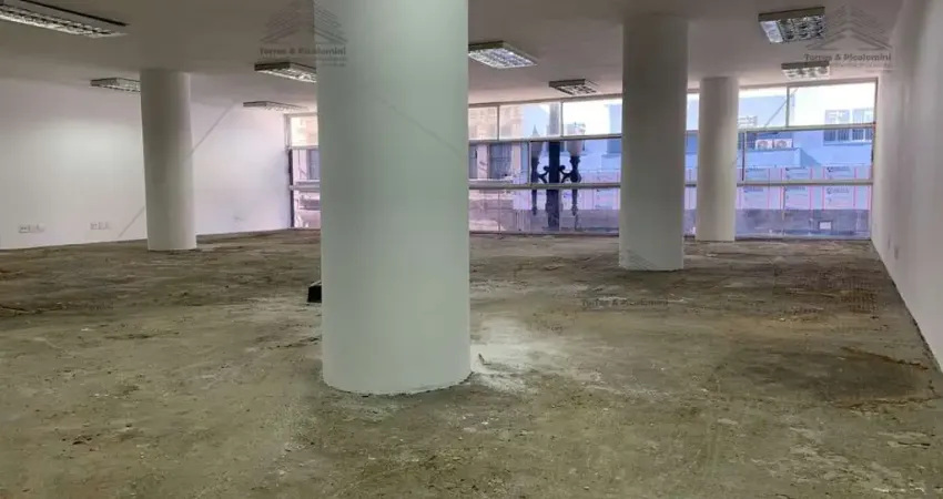 Sobreloja de 170 mts2  para Locação no Centro de São Paulo-SP ao lado da Prefeitura de São Paulo:  170m² de Área útil.