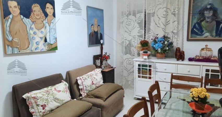 Apto alto da mooca, 42m , reformado,1 quarto, sala 2 ambientes, cozinha, lavanderia, 1 banheiro.