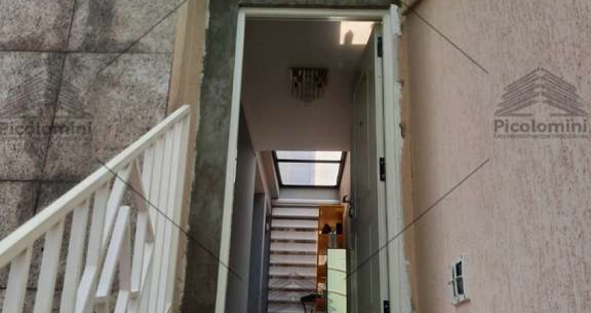 alto da mooca, sobrado alto padrão, 4 quartos, 1 suite, 5 banheiros, 8 vagas,churrasqueira sauna, q. empregada, rico em armarios, local privilegiado.