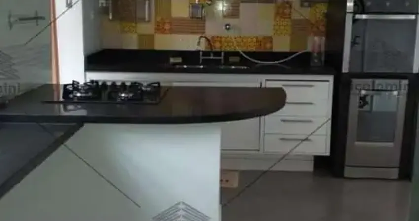 Apartamento Duplex Aclimação, com 2 quartos, sala ampliada, sacada ampla, terceiro reversível, 2 banheiros, 1 vaga, próximo ao metrô