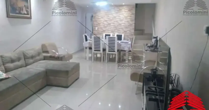 Sobrado Parque da Mooca, com 3 quartos, 1 suíte, sala ampla, cozinha planejada, 4 banheiros, 3 vagas,  espaço gourmet