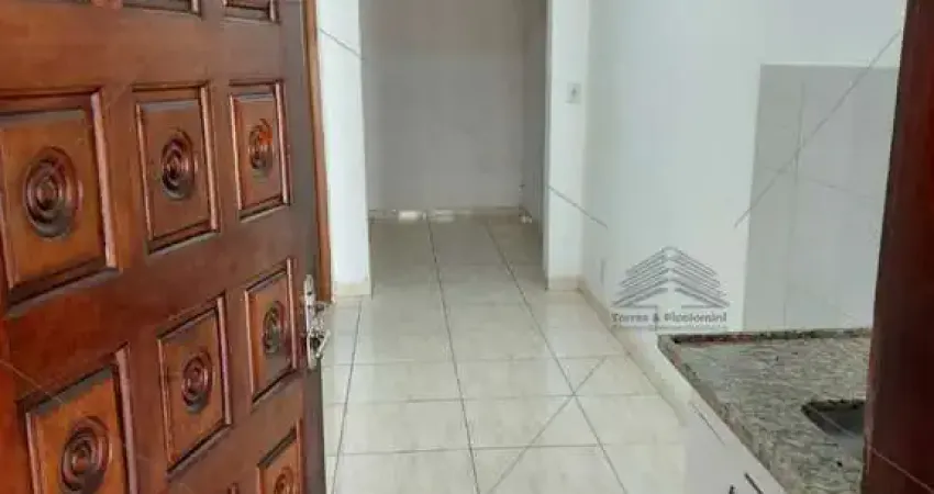 Casa de 80 m² a venda na Vila Prudente, com 2 dormitórios, 1 banheiro, cozinha americana, lavanderia, área de serviço, quintal