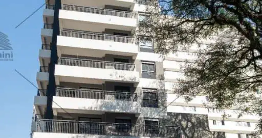Apartamento novo, Pinheiros, área de lazer, gerador, varanda, aquecimento central, perto do metrô