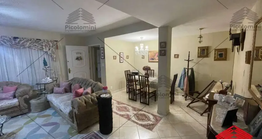Sobrado a venda no Parque da Mooca, travessa da Rua Chamantá com 200 m², 3 dormitórios (1 suíte master), 2 vagas, quintal arborizado, hidromassagem.
