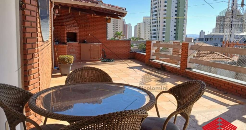 Sobrado no alto da Mooca com 268m² 4 quartos, 2 suítes, varanda,3 vagas, espaço gourmet com churrasqueira, próximo rua do oratório, supermercado Chama