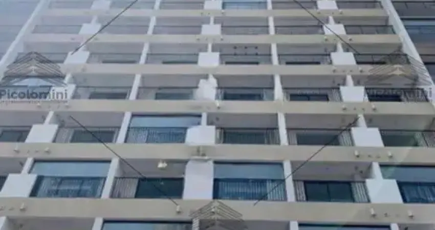 Studio Centro em frente ao Metrô mobiliado com 24 metros, 1 quarto, 1 sala, cozinha, 1 banheiro, piscina, academia, area gourmet, lavanderia e mais