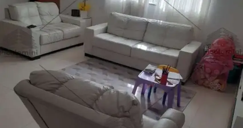 Imperdível: Casa à venda em São Paulo-SP, Parque da Vila Prudente! 3 quartos, 1 suíte, 2 salas, 3 banheiros, 4 vagas, 88m².