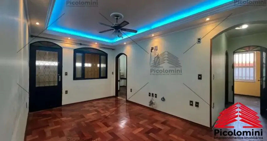 Prédio comercial locação na Vila Carrão de 230m², 4 Dormitórios sendo 2 suítes. 1 Dispensa, 4 Toilets; Área de serviços, Varanda, Cobertura metálica