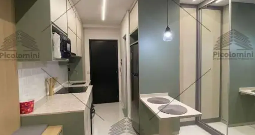 Studio para locação, 30 m², tatuapé, ao lado do metro carrão, mobiliado, andar alto,sacada envidraçada.