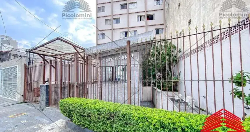 Apartamento à Venda na Mooca de 58m² com 1 dormitório com armários, sala 2 ambientes, cozinha com planejados, banheiro social e lavanderia,.