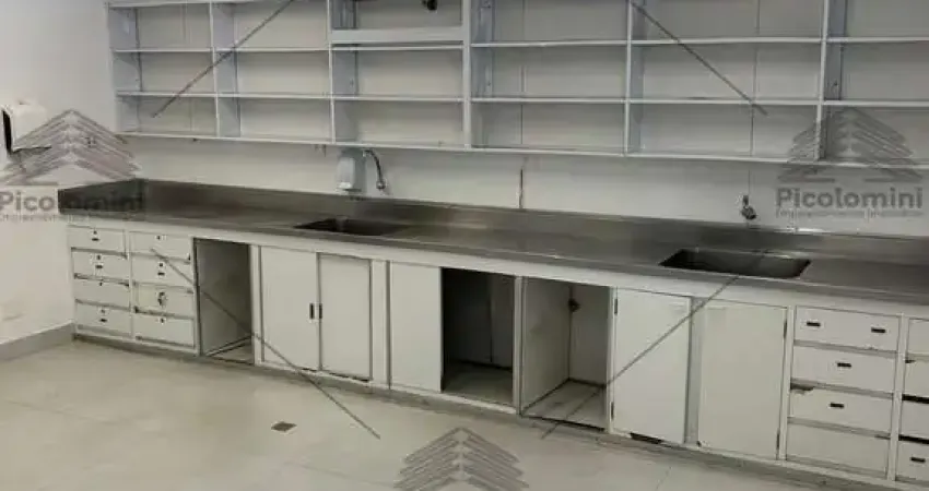 Prédio Comercial à Venda na Mooca, 5 Salas, 2 Banheiros, 728m² de Área