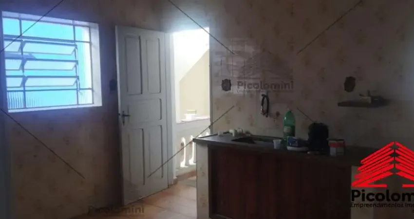 Casa para locação na Vila Santa Clara com 2 quartos, sala, banheiro, garagem, 120m².