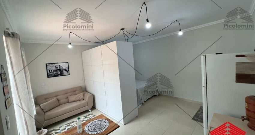 Casa Térrea reformada para locação na Mooca de 60m², 1 quarto, 1 banheiro, lavanderia, área de serviço, quintal, sala, cozinha, semi mobiliada