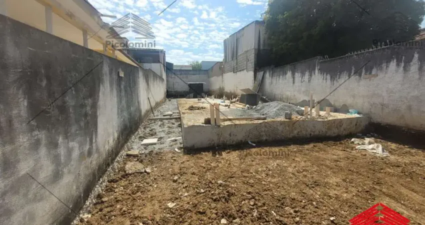 Terreno a venda na Vila Alpina de 210m², tendo 7 de frente por 30 de fundo