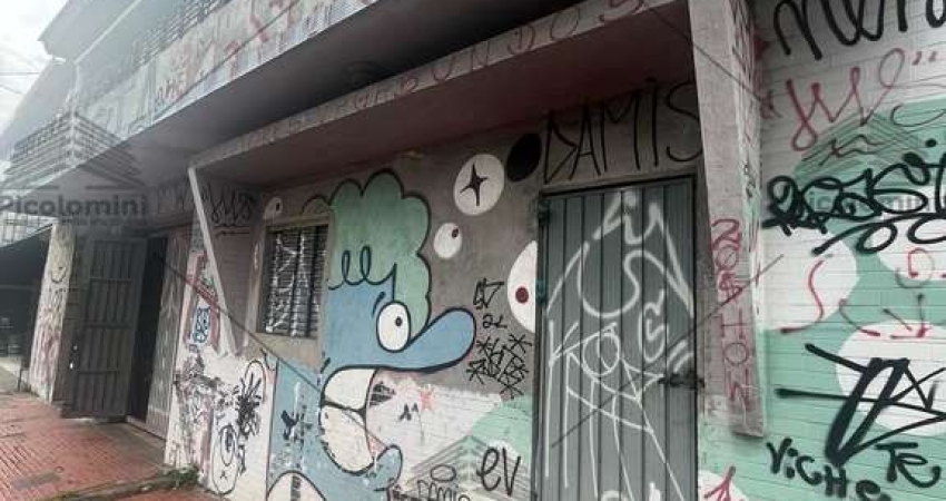 Salão Comercial à Venda no Tatuapé 3 Salas, 3 Banheiros, 198 m² de Área