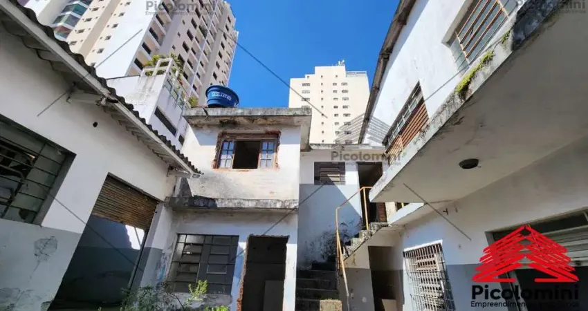 Prédio Industrial à Venda ou Locação em Vila Prudente, São Paulo-SP: 700m² e 3 Banheiros!
