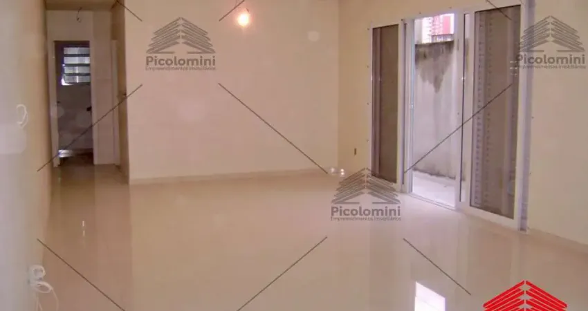 Sobrado à venda, Mooca, 300 m² ,03 andares, suite master, escritório, closet,hidro,sistema de alarme,aquecedor solar,edícula,06 vagas de garagem.