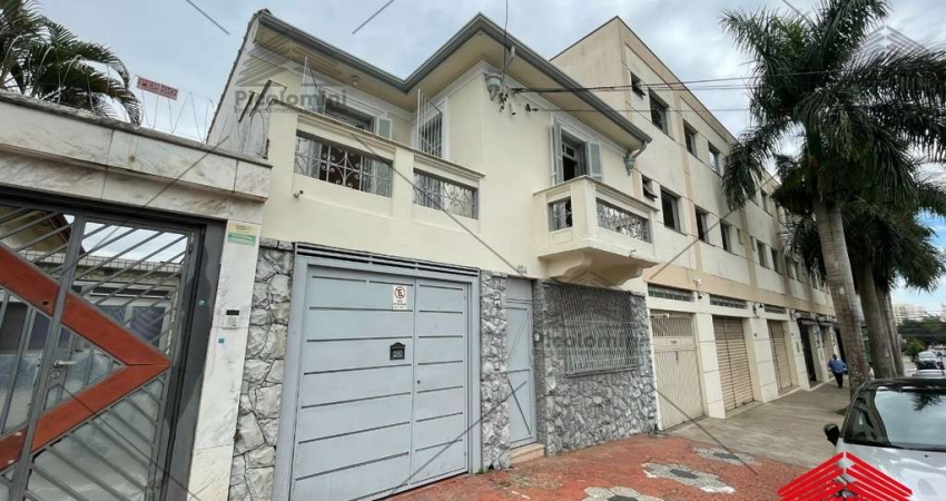 Casa Sobrado na Mooca para locação, 272 m² área construída, quintal, garagem para 10 carros, 4 banheiros, copa, cozinha, 3 quartos com sacada, 4 salas