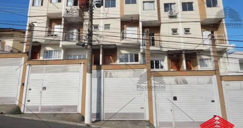 Imóvel de alto padrão na Penha: Casa com 3 suítes, 2 salas, 6 vagas de garagem e 300m² em São Paulo-SP!