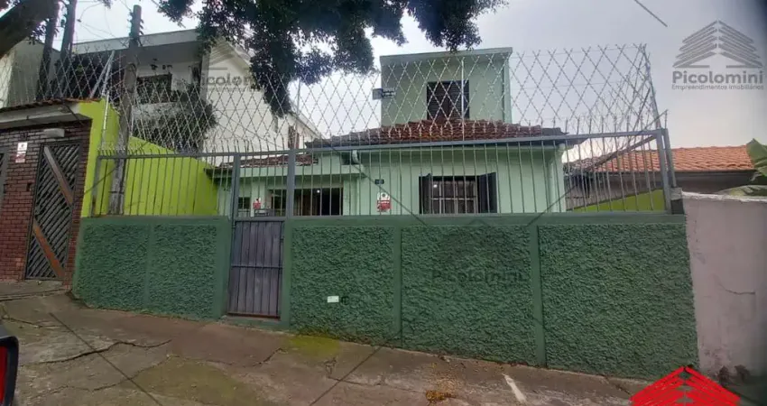Casa térrea com edícula 90 metros área construída, sendo: casa frente 1 quarto, sala, cozinha 1 banheiro, corredor lateral, cozinha com gabinete e arm