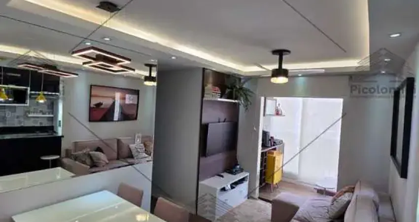 Apartamento à Venda no Tucuruvi, 49m² com 2 quartos, sala 2 ambientes com varanda envidraçada, cozinha planejada, banheiro social, lavanderia e 1 vaga