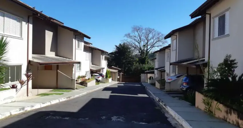 LINDOS SOBRADOS À VENDA EM CONDOMÍNIO TRANQUILO DE ATIBAIA
