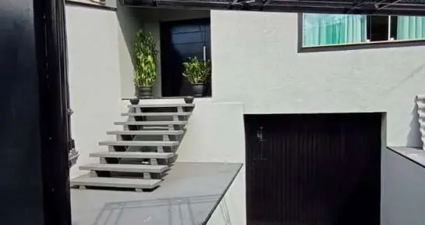 Imperdível casa à venda em Atibaia-SP, Vila Junqueira: 4 quartos, 2 suítes, 2 salas, 4 banheiros, 5 vagas de garagem, 393 m².