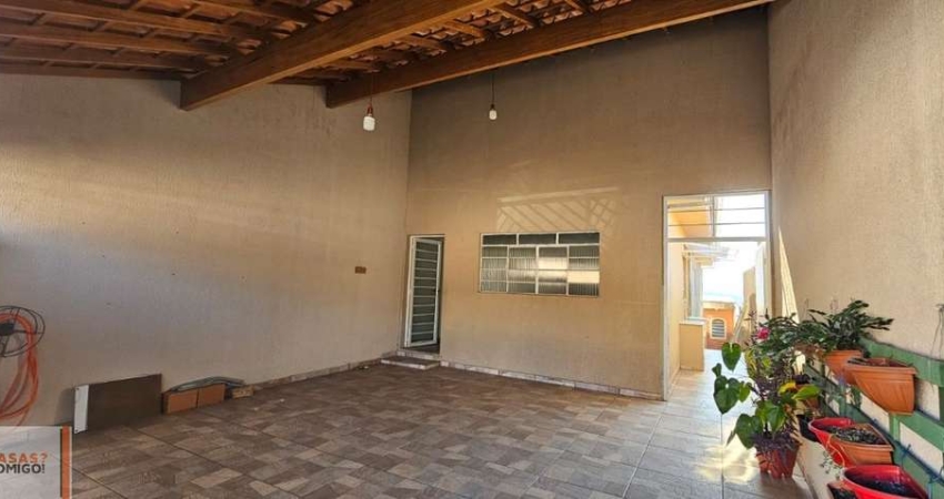 Imperdível oportunidade: Casa à venda em Atibaia-SP, Jardim das Cerejeiras - 3 quartos, 2 banheiros, 2 vagas, 171m².
