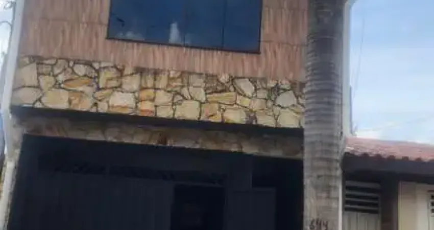 Lindo sobrado para locação em atibaia ,quartos e banheiros grandes !