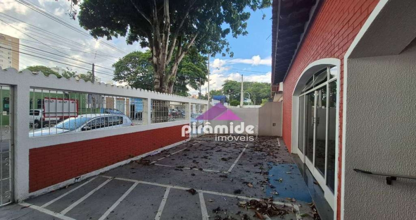 Casa com 3 dormitórios para alugar, 167 m² por R$ 6.854,76/mês - Vila Rubi - São José dos Campos/SP
