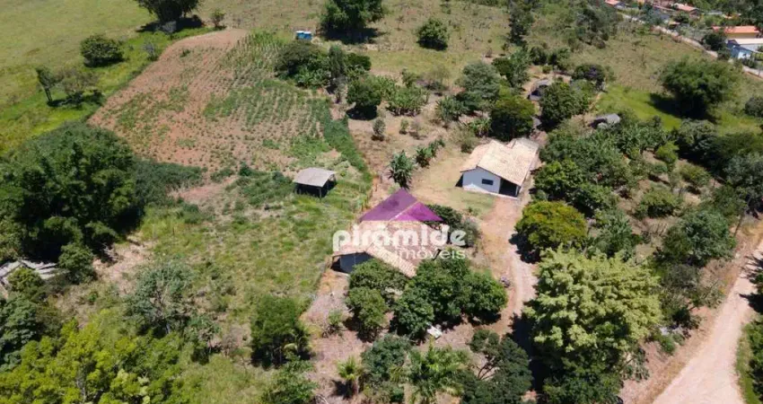 Sítio com 2 dormitórios à venda, 24000 m² por R$ 920.000,00 - Chácara Marambaia - Caçapava/SP