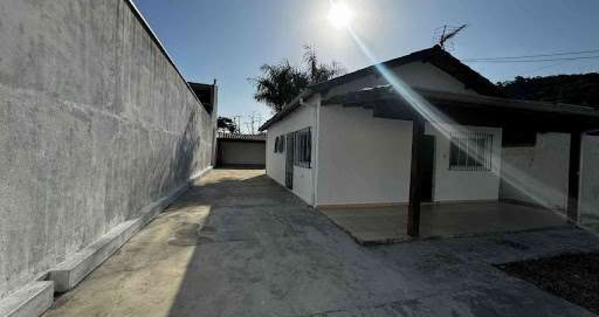 Casa com 2 quartos à venda na Rua Hortência, Martim de Sá, Caraguatatuba