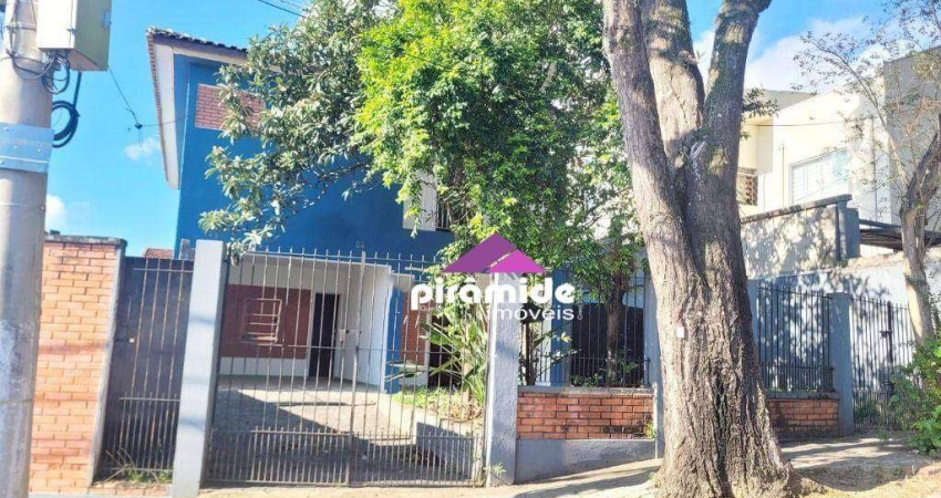 Casa com 3 dormitórios, sendo 1 suíte à venda, 201 m² por R$ 710.000 - Jardim Souto - São José dos Campos/SP