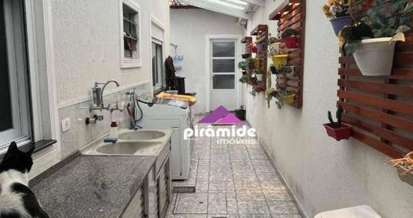 Casa com 3 dormitórios à venda, 68 m² por R$ 650.000,00 - Conjunto Residencial Trinta e Um de Março - São José dos Campos/SP
