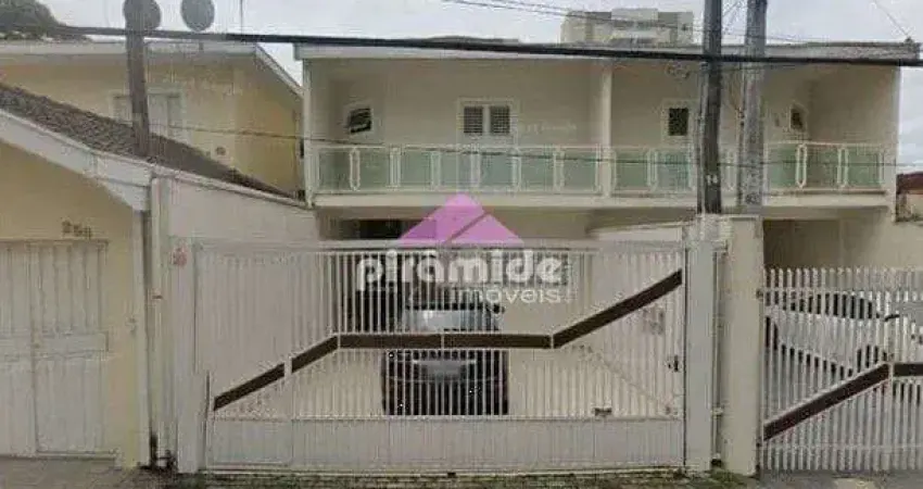 Casa com 3 dormitórios, sendo 1 suíte à venda, 190 m² por R$ 780.000 - Jardim América - São José do