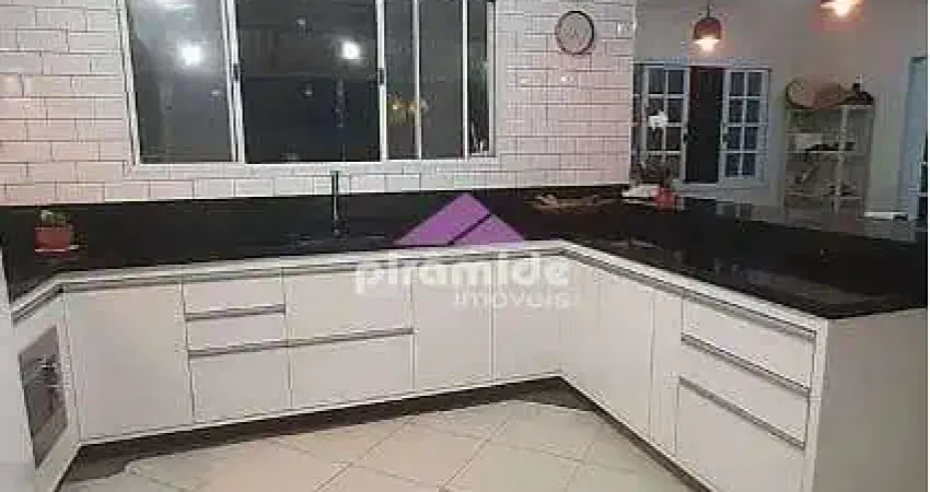 Casa com 3 dormitórios à venda, 250 m² por R$ 760.000,00 - Martim de Sá - Caraguatatuba/SP