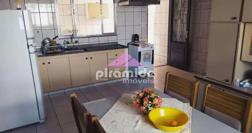 Casa com 3 dormitórios à venda, 162 m² por R$ 680.000,00 - Jardim Ismênia - São José dos Campos/SP