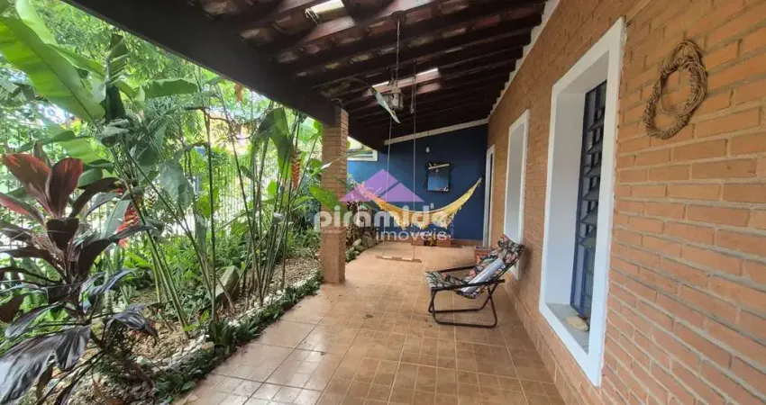 Casa com 3 dormitórios à venda, 122 m² por R$ 770.000,00 - Bosque dos Eucaliptos - São José dos Cam