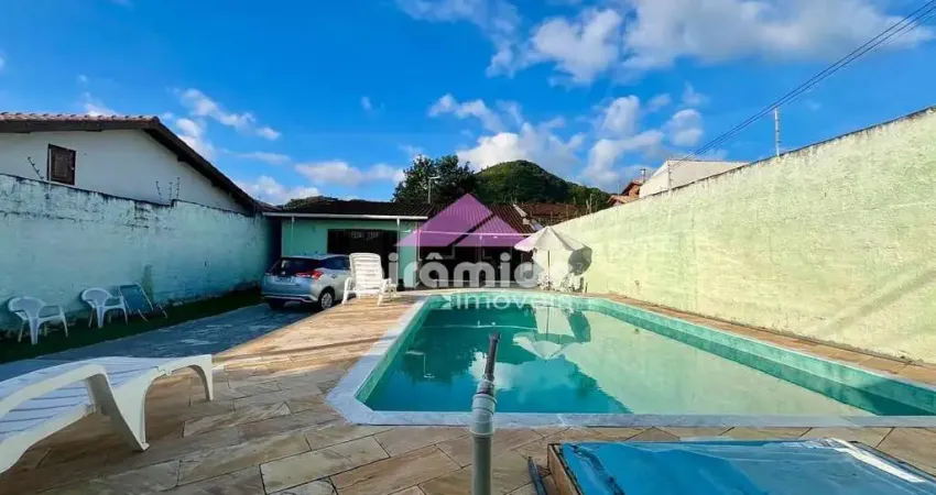 Casa com 3 dormitórios à venda, 147 m² por R$ 750.000,00 - Martim de Sá - Caraguatatuba/SP