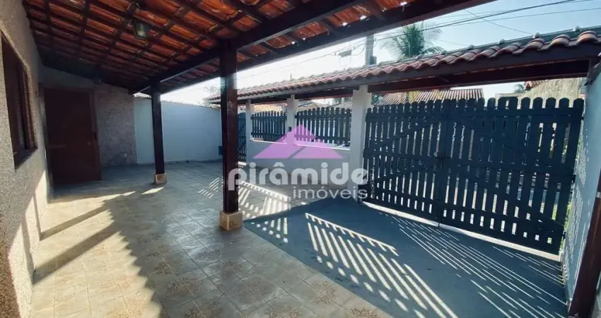 Casa à venda, 180 m² por R$ 720.000,00 - Praia das Palmeiras - Caraguatatuba/SP
