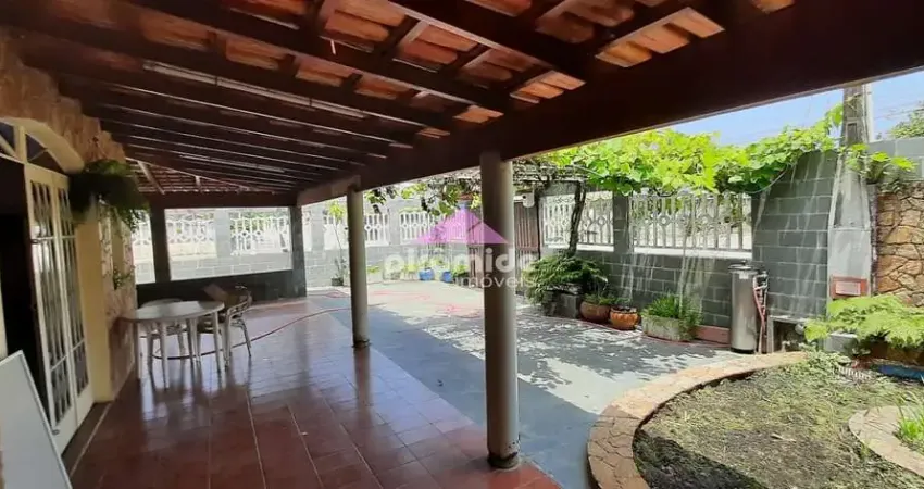 Casa à venda, 261 m² por R$ 680.000,00 - Cidade Jardim - Caraguatatuba/SP