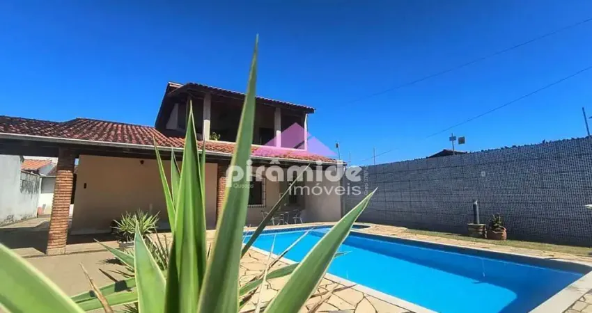 Sobrado com 3 dormitórios à venda, 160 m² por R$ 695.000,00 - Pontal de Santa Marina - Caraguatatub