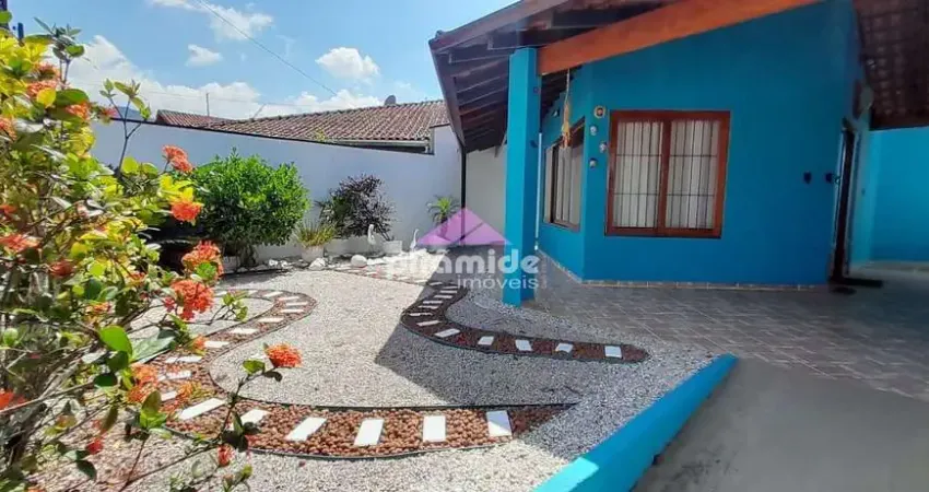 Casa com 3 dormitórios à venda, 124 m² por R$ 695.000,00 - Martim de Sá - Caraguatatuba/SP