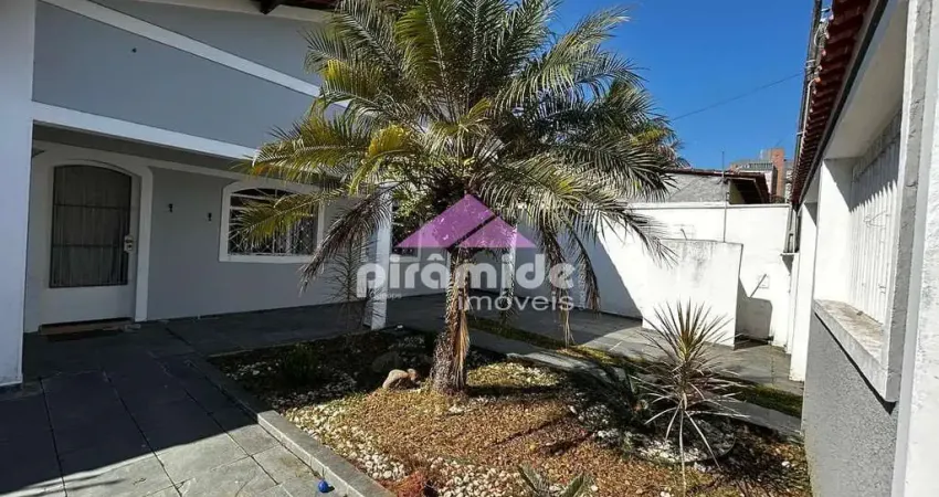 Casa à venda, 208 m² por R$ 650.000,00 - Jardim Britânia - Caraguatatuba/SP