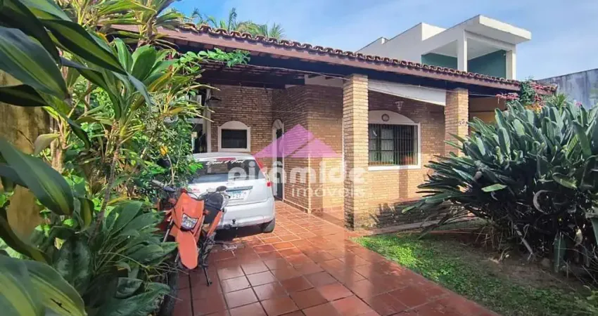 Casa com 2 dormitórios à venda, 92 m² por R$ 480.000,00 - Praia das Palmeiras - Caraguatatuba/SP