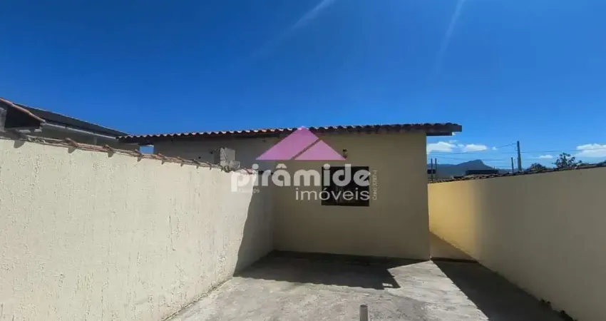 Casa com 2 dormitórios à venda, 60 m² por R$ 395.000,00 - Praia das Palmeiras - Caraguatatuba/SP