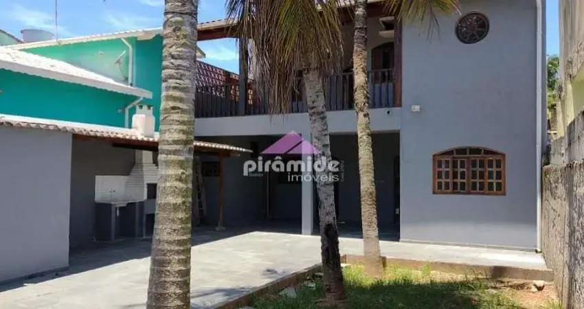 Casa à venda, 130 m² por R$ 375
.000,00 - Travessão - Caraguatatuba/SP