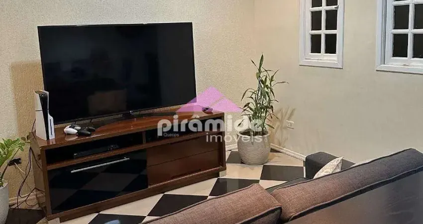Casa com 3 dormitórios à venda, 250 m² por R$ 905.000,00 - Jardim Uirá - São José dos Campos/SP