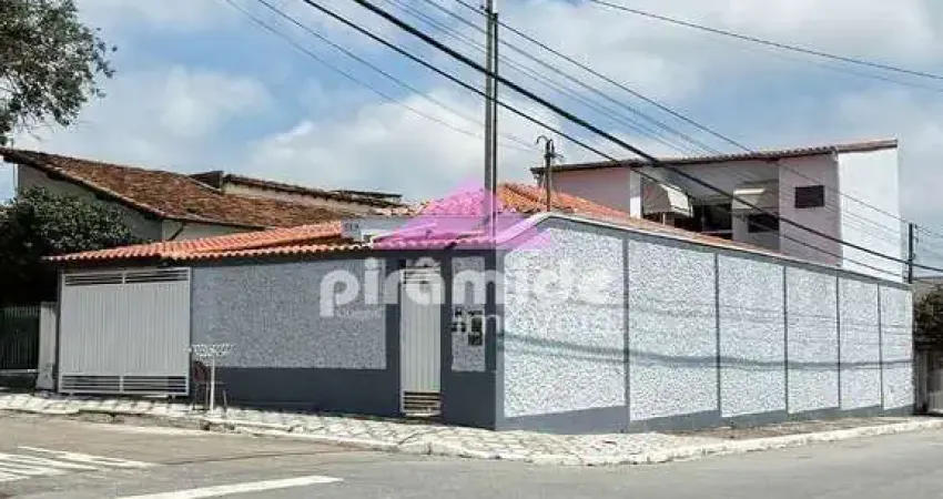 Casa com 6 dormitórios à venda, 199 m² por R$ 850.000,00 - Vila Resende - Caçapava/SP